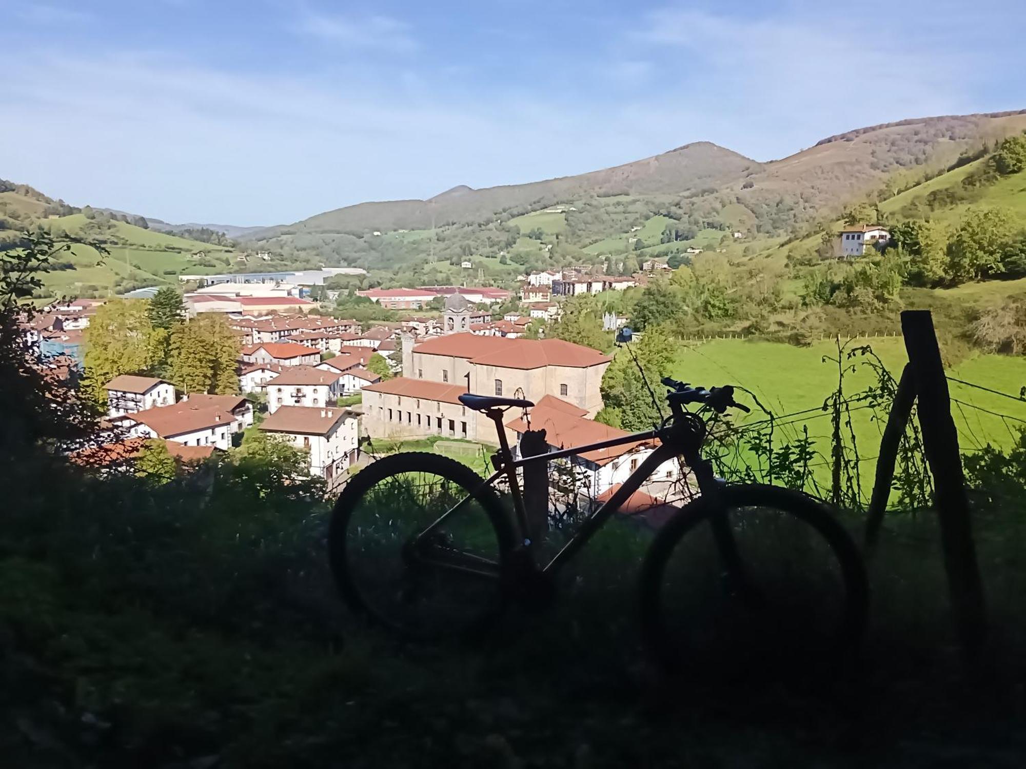 Hostal-Cicloturismo Lopenea Leitza  Ngoại thất bức ảnh