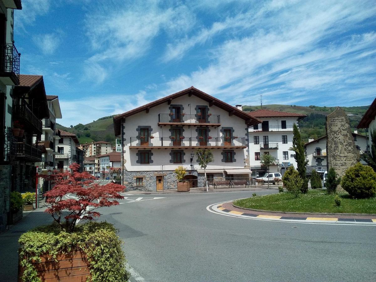 Hostal-Cicloturismo Lopenea Leitza  Ngoại thất bức ảnh